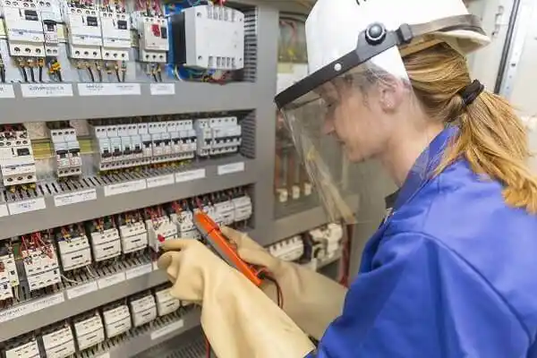 electrician Chalmers